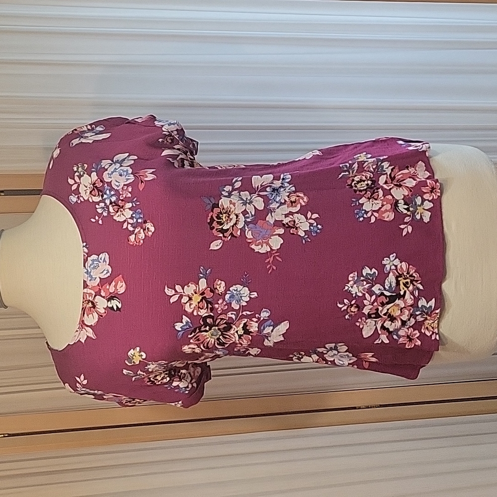 NWT Pink Republic Floral High Low Top